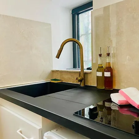 Pandora Romantique, Baignoire,clim, Wifi * Sète